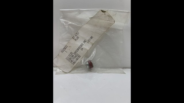 Plug 8T6757 Caterpillar | Repuesto para Maquinaria Pesada