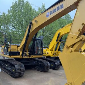 CAT330D