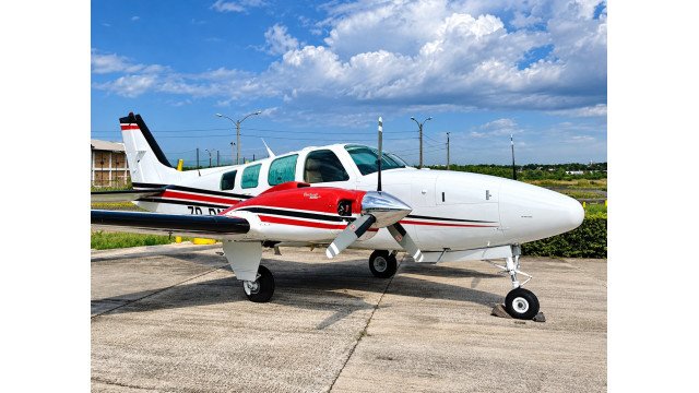 Beechcraft Baron 58 1999 en venta - avión bimotor en Asunción, Paraguay